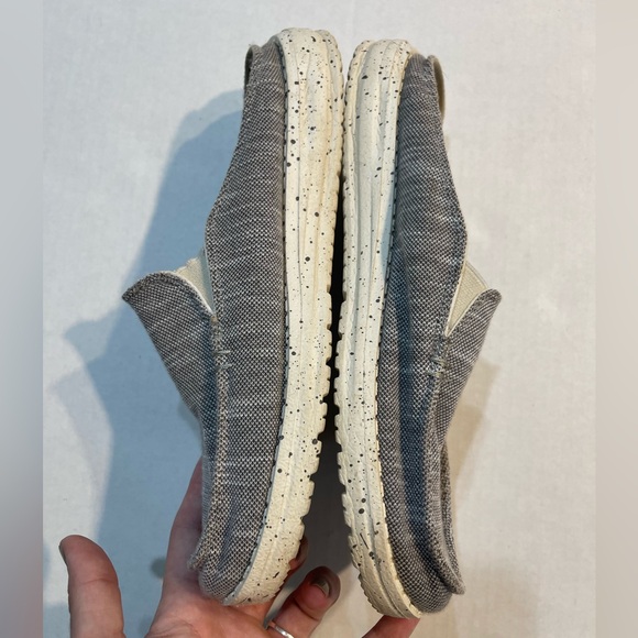 HEY DUDE WOMENS LEXI SLIP ON - Picture 3 of 7